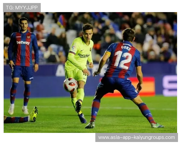 埃尔切的战术密码：低位防守加速反击制胜