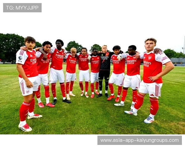 英超球队青训与社区合作的典型模式