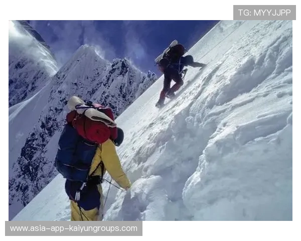 世界登山青年技能认证考试通过率提升：培训体系完善见效，国际登山联合会认证